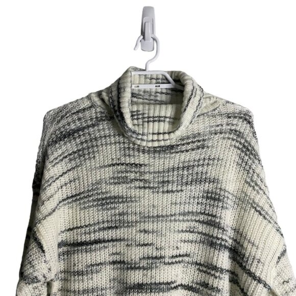 Torrid Women's Soft and Cozy Knit Turtleneck - Picture 2 of 8